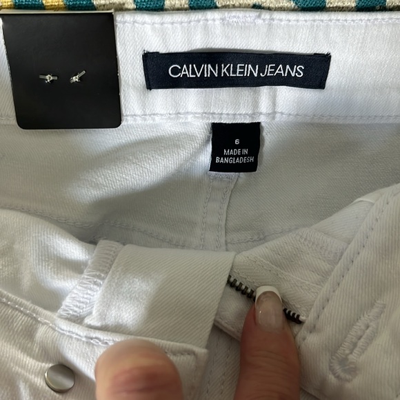 Calvin Klein White Denim Mini - Picture 3 of 3
